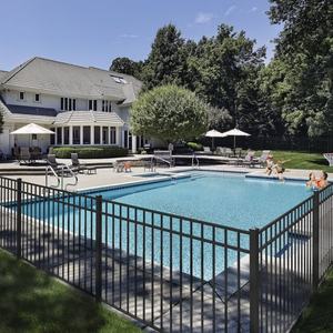 Clôture <span class=keywords><strong>de</strong></span> <span class=keywords><strong>piscine</strong></span> en aluminium standard australienne Panneaux tubulaires conformes à la norme australienne Conception <span class=keywords><strong>de</strong></span> latte - Product Image 2