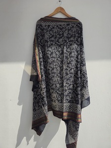 ผู้ค้าส่งชุดว่ายน้ำบิกินี่ลายใบไม้พิมพ์ลายไม้แท้ทำมือสำหรับผู้หญิง ผ้าฝ้าย 100% น้ำหนักเบา ชุดชายหาดสวยหรู - Product Image 4