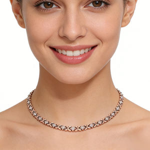 قلادة عصرية مطلية بالنحاس العتيق مع زركون على شكل ورقة البرسيم، سلسلة للجنسين مناسبة للذكرى السنوية - Product Image 2