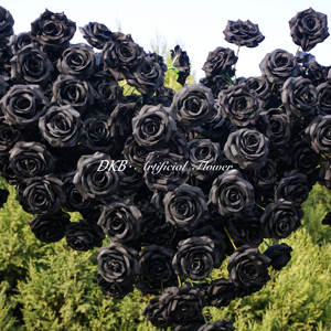 Decoración de flores artificiales Precio de fábrica Arco de flores de Rosas Negras artificiales Decoración de arco de flores en forma de corazón de boda - Product Image 5