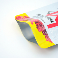 Emballage alimentaire thermoscellable pour bandes épicées, sachet à trois soudures latérales