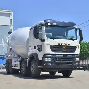 Camion mobile de mélangeur concret de transport de ciment de HOWO Sinotruck 12cbm 8x4 avec des pièces de rechange