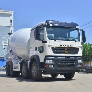 Camion Mobile della betoniera di trasporto del cemento di HOWO Sinotruck 12cbm 8x4 con i pezzi di ricambio - Product Image 1