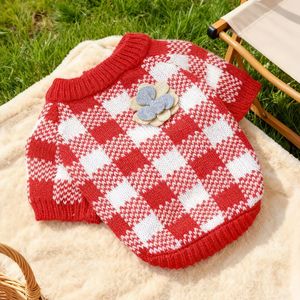 Suéter PETCIRCLE para Perros Pequeños y Cachorros, Otoño/Invierno, Cálido y Cómodo, Diseño a Cuadros Rojos y Blancos con Flores - Product Image 4