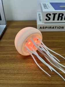 आवाज नियंत्रण जेलीफ़िश लैंप नृत्य पैरों के साथ रेगडीरेंट जेलीफ़िश लैंप रिचार्जेबल जेलीफिश टेबल लैंप - Product Image 5