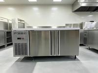 Mesa de Trabajo Refrigerada Comercial de Acero Inoxidable con 3 Puertas, Mesa Fría de Preparación de Cocina de Alta Resistencia para Restaurantes y Hoteles