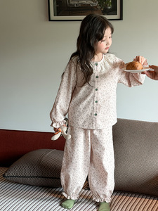 617 Nueva Colección de Otoño, Pijamas con Estampado Floral para Bebés Niñas, Conjuntos de Ropa de Diseño Coreano para Bebés y Niños Pequeños, Venta al por Mayor - Product Image 4