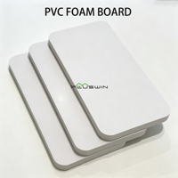 Panneau en PVC blanc pour la décoration murale intérieure, la construction de plafonds et de cloisons, matériau de construction