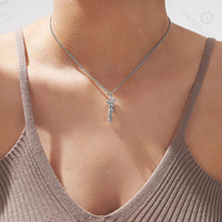 Gemnel 925 Argent Couple Hug Collier Romantique Amant Pendentif de Son & Hers Bijoux Cadeau pour Anniversaires
