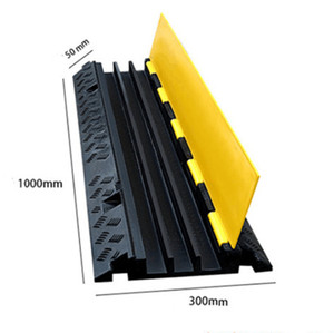 Piccolo Passacavi in Gomma a 3 Canali, Rampa per Cavi, Protezione per Cavi in Gomma - Product Image 1