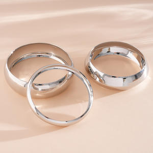 Juego de 3 Brazaletes Circulares de Acero Inoxidable, Estilo Europeo Moderno y Minimalista, Unisex, para Fiesta - Product Image 4