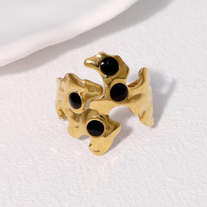 Dedo índice con forma exagerada Personalidad Negro Nicho irregular Cara ancha Anillo negro de acero inoxidable chapado en oro de 18K - Product Image 2