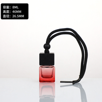Diffuseur d'arômes Diffuseur de parfum carré de 8ml Désodorisant de voiture en verre Bouteille de parfum de voiture suspendue avec couvercle en bois noir