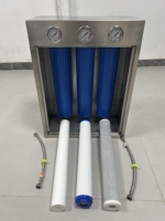Système de filtration d'eau domestique en acier inoxydable à 3 étapes avec entrée/sortie de 1 pouce, incluant un filtre à sédiments Big Blue de 20" x 4.5"