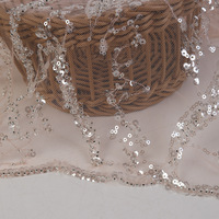 Tissu brodé de paillettes argentées pour robe de soirée, mariage, en maille de polyester avec perles et sequins inversés