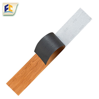 Elegantes paneles de parquet de roble para el diseño interior clásico de vinilo WPC para exteriores con suelo de vinilo LVT autoadhesivo