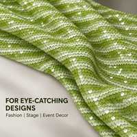 Nouveau tissu en maille brodé de sequins rayés bicolores vert lime brillant, vente en gros pour robes, costumes de scène et décorations d'événements