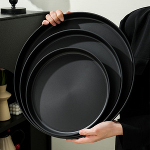 Europäischer Stil Massives Polypropylen Schwarzes Rundes Tablett für Hotel-Dinner, Haushalt, Teetassen-Aufbewahrung, Café, Brot- und Kuchenplatte - Product Image 1