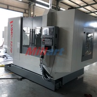 Centre d'usinage vertical CNC / Machine de fraisage CNC / VMC 3 axes 4 axes 5 axes 1270 Prix