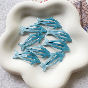 Pinza para el pelo con forma de delfín azul, diseño de nicho, popular y de gran venta en 2026, accesorio para el cabello de niña, joyería de moda al por mayor - Product Image 1