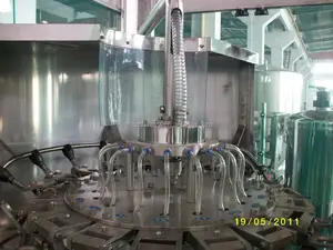 10 + esperienza acqua liquida automatica per animali domestici bottiglia di plastica di riempimento macchina fabbrica di produzione di impianti con buona qualità
