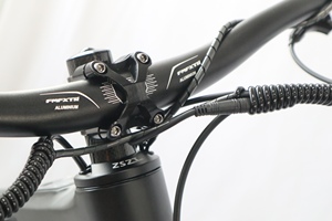 Bicicleta de Montaña Eléctrica de Suspensión Completa de Fibra de Carbono con Motor Bafang M560 de Accionamiento Medio, 29er - Product Image 4