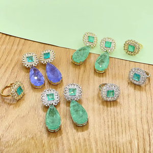 Forma di goccia di acqua sfaccettata con inclusione pronta per la spedizione <span class=keywords><strong>pietra</strong></span> sintetica <span class=keywords><strong>pietra</strong></span> di fusione - Product Image 6