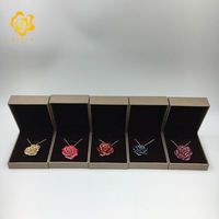 Collier en métal créatif avec fleur véritable trempée dans l'or rose, fleurs préservées, coffret cadeau, le meilleur cadeau pour les amoureux