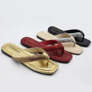 Fashion crocodile pattern flat bottom alligator rhinestone sandals new styles female slippers lady slides for women flip-flops