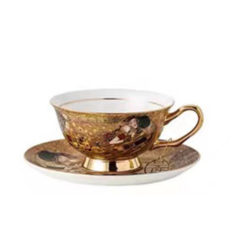 Kiss-Traced Gold Line