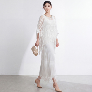 Vestido midi plisado Miyake para mujer, talla grande, diseño informal, tejido a rayas, transpirable, moderno, con borlas, para otoño. - Product Image 6