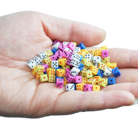 Dés en acrylique D6 multi-tailles (12mm, 16mm, 19mm, 25mm) directement de l'usine, avec logo personnalisé, livraison rapide, échantillon disponible, fournitures pour magasins de jeux