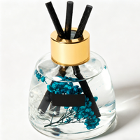 Diffuseur de parfum floral léger 120 ml sans flamme pour voiture, arôme longue durée, ornement décoratif pour l'intérieur de la voiture, à fixer sur le siège
