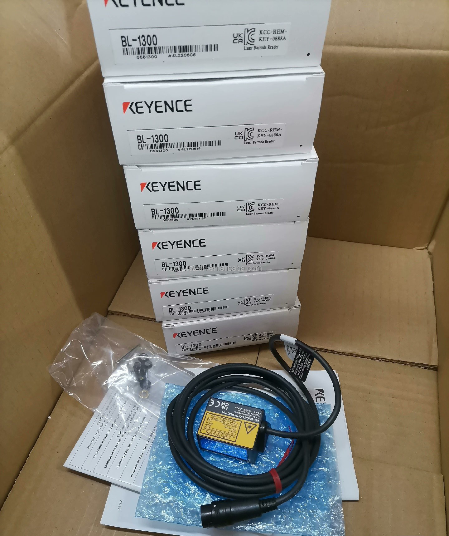 KEYENCE BL-1300 デジタルバーコードリーダー IP65/12ヶ月保証