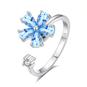 Bague ajustable en argent 925 avec fleur à cinq pétales rotative délicate, pierre naturelle taille poire 3*5mm, bijoux pour femme - Product Image 1