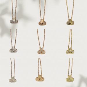 Le collane di <span class=keywords><strong>quadrifoglio</strong></span> all'ingrosso di alta qualità sono adatte come regali per le signore da portare alle feste. - Product Image 4