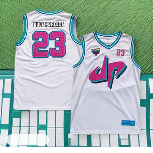 Vêtements personnalisés pour hommes, maillot de <span class=keywords><strong>basket</strong></span>-ball réversible 100% polyester personnalisable, <span class=keywords><strong>ensemble</strong></span> d'uniformes de sport d'entraînement respirant - Product Image 1