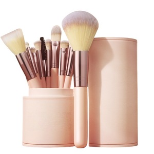 Set <span class=keywords><strong>de</strong></span> 12 Brochas <span class=keywords><strong>de</strong></span> Maquillaje para Principiantes, con Cerdas <span class=keywords><strong>de</strong></span> Fibra Sintética y Mangos <span class=keywords><strong>de</strong></span> Plástico para Aplicación en Rostro, <span class=keywords><strong>Ojos</strong></span> y Mejillas - Cerdas Suaves - Product Image 4
