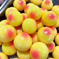 Balle anti-stress artisanale en forme de pêche, moelleuse et craquante, jouet sensoriel de Noël