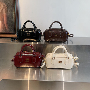 <span class=keywords><strong>Sac</strong></span> bowling vintage pour femme, nouvelle collection automne/hiver 2025 – <span class=keywords><strong>Sac</strong></span> à bandoulière élégant et polyvalent en cuir PU avec fermeture éclair simple - Product Image 4