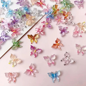 Set di 50 Pezzi di Decorazioni per Unghie Aurora con Farfalle Sfumate, Strass Iridescenti Trasparenti a Forma di Fiore di Ciliegio per Nail Art Fai-da-Te - Product Image 3