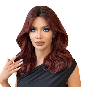 Peluca de Alta Calidad, Larga hasta los Hombros, Rizada, Color Vino Tinto Natural, con <span class=keywords><strong>Flequillo</strong></span> Cortina para Mujer - Product Image 1