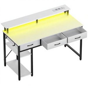 Escritorio Ajustable Moderno de Madera para Juegos y Computadora con Iluminación LED, Soporte para Pantalla, 3 Espacios de Almacenamiento, 2 Ganchos, 120x47x90.5 cm - Product Image 2