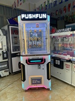 Machine d'arcade PushFun Push Prize |   Distributeur de cadeaux LUCK à monnayeur, construction métallique, version anglaise, garantie 1 an pour les parcs d'attractions