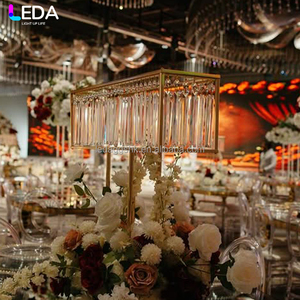 Centro de Mesa LEDA de Alta Calidad para Decoración de Eventos y Fiestas, Soporte de Flores de Metal Dorado, Cortina de Cuentas de Hierro Cuadrada Pequeña para Bodas - Product Image 2