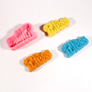 แม่พิมพ์เทียนซิลิโคนรูปหัวทังจูและลายโมโนแกรม สำหรับทำจานสบู่ ถาดใส่เครื่องประดับ เทียน และของจัดระเบียบในบ้าน - Product Image 2