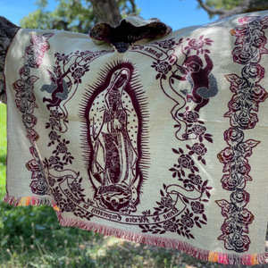 <span class=keywords><strong>Poncho</strong></span> d'hiver fait à la main <span class=keywords><strong>en</strong></span> <span class=keywords><strong>alpaga</strong></span> Virgen De Guadalupe Notre Dame Guadalupe Imprimé Mexicain Virgen Mary Design <span class=keywords><strong>Poncho</strong></span> pour enfants - Product Image 3