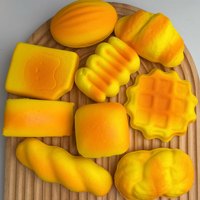 Jouet Squishy Assorti Mini Pains Simulés à Rebond Lent, Croissant, Gaufre, Gâteau, Jouet Anti-Stress Amusant à Presser pour la Décompression