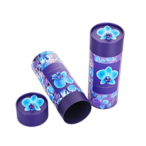 Embalaje de tubo de papel negro biodegradable de alta calidad, cartón Kraft mate, logotipo dorado, forro de esponja hecho con materiales reciclados - Product Image 5