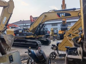 Machine de terrassement utilisée pelle hydraulique sur chenilles CAT 325D bas prix pompe à engrenages de boîte de vitesses de noyau de machines d'origine à vendre - Product Image 5